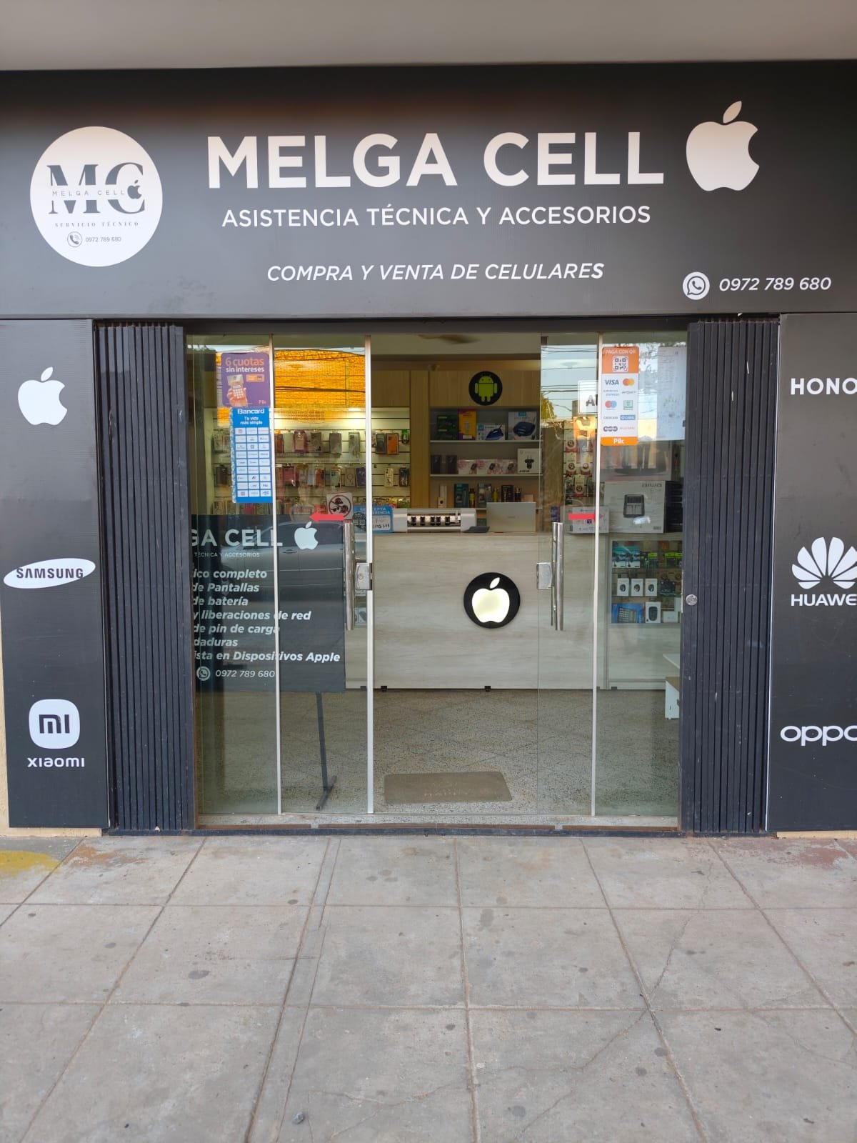 Frente del local MelgaCell
